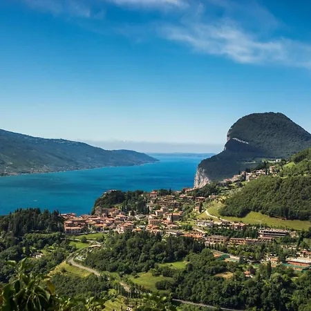 Balcone Panoramico Sul Garda - Happy *
